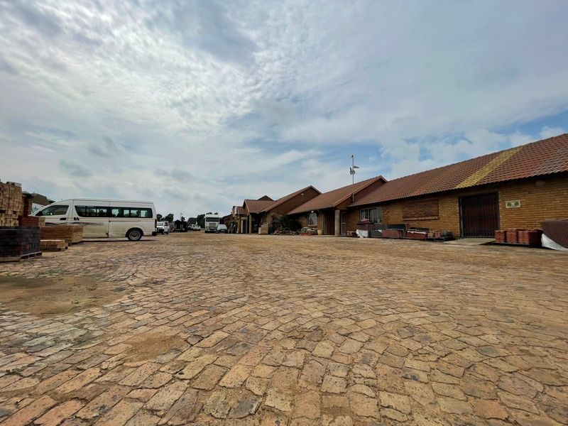 Prime Commercial Property in Brakpan - Photo 10