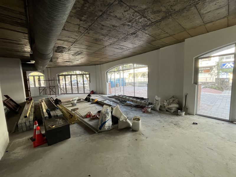 High-Exposure Corner Showroom on Somerset Road. Prime Position in Green Point. - Photo 6