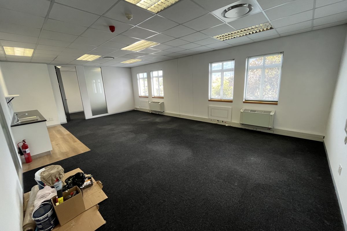 Light-Filled Office in Prestigious Alphen Office Park, Constantia - Photo 2