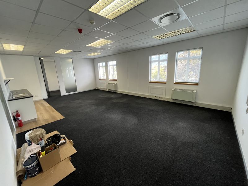 Light-Filled Office in Prestigious Alphen Office Park, Constantia - Photo 2