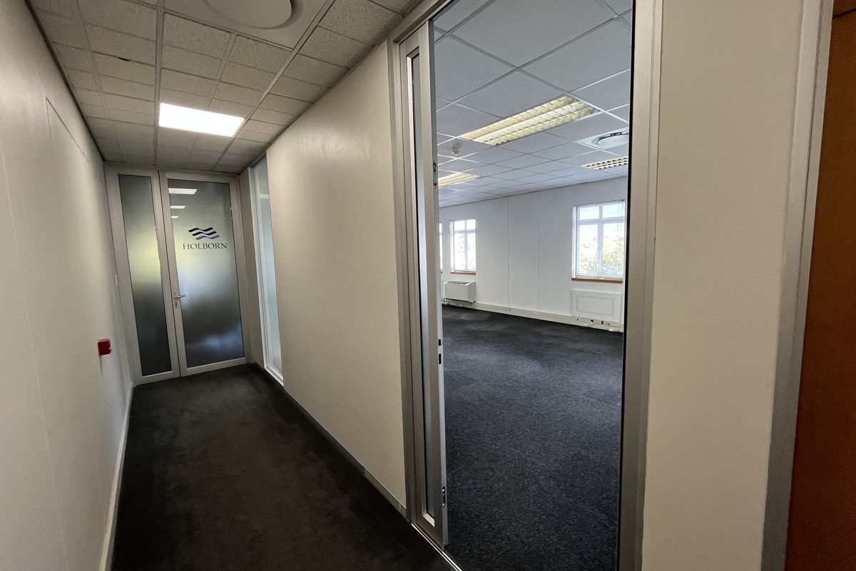Light-Filled Office in Prestigious Alphen Office Park, Constantia - Photo 5