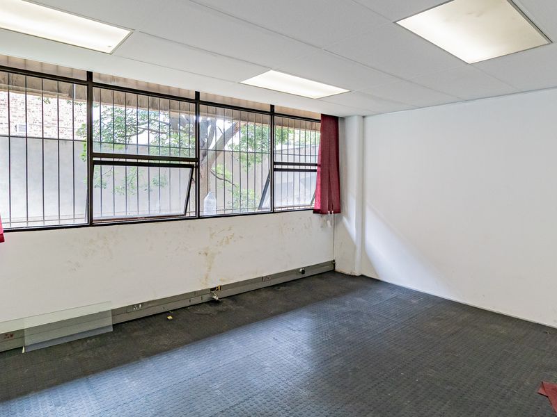 Perfect Call / Contact Centre Ground Floor Offices For Sale / To Let. - Photo 4