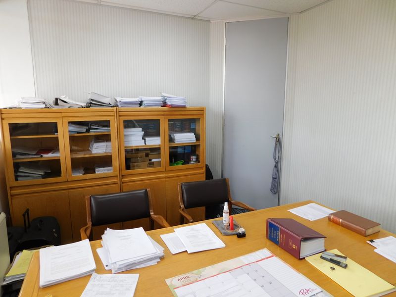 Neat Professional Offices For Sale In A Secure Park. - Photo 6