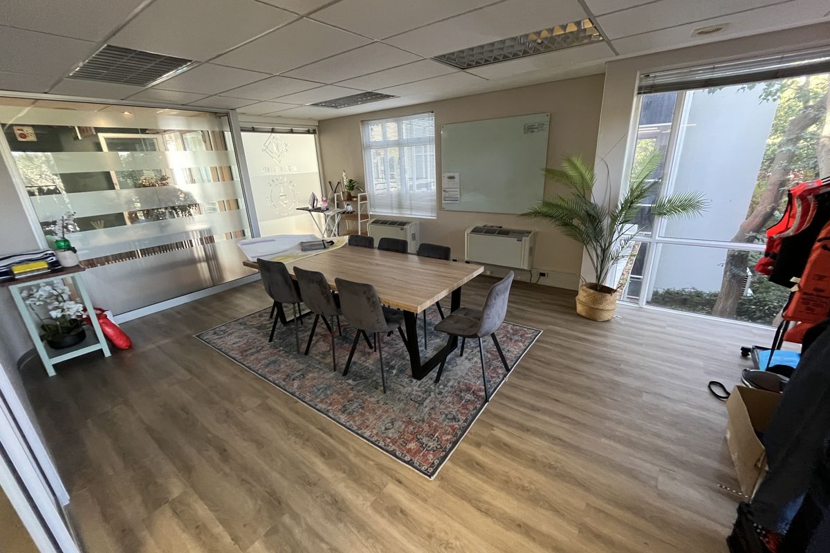 Exclusive Waterfront Office, Panoramic Harbour Views. Short-Term Opportunity at Nautica, Waterclub. - Photo 5