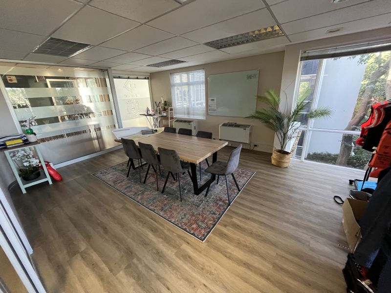 Exclusive Waterfront Office, Panoramic Harbour Views. Short-Term Opportunity at Nautica, Waterclub. - Photo 5