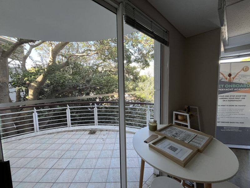 Exclusive Waterfront Office, Panoramic Harbour Views. Short-Term Opportunity at Nautica, Waterclub. - Photo 7