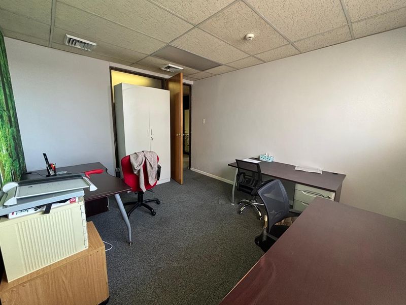 Office To Let in Tyger Valley - 330m2 - Photo 9