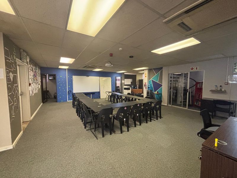 Office To Let in Tyger Valley - 330m2 - Photo 6