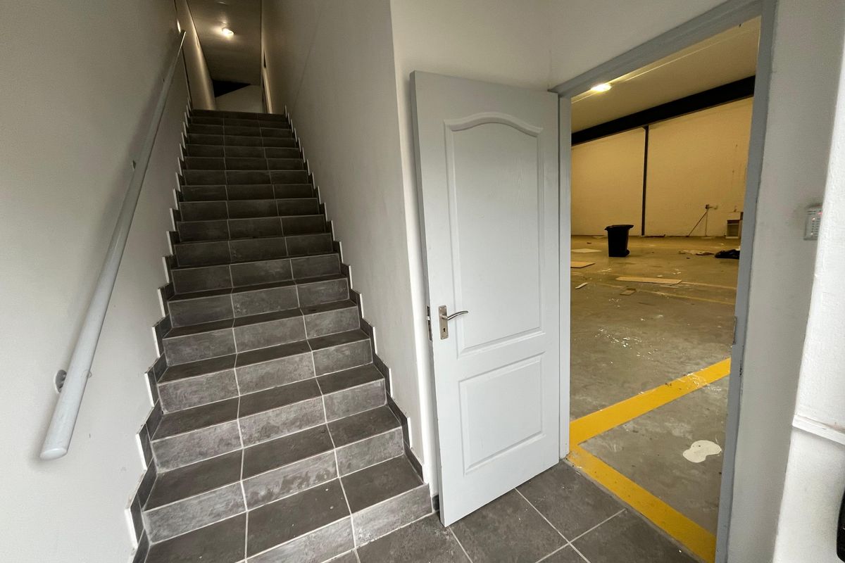 Prime Light Industrial Unit | Modern, Functional & Ready for Immediate Occupation - Photo 5