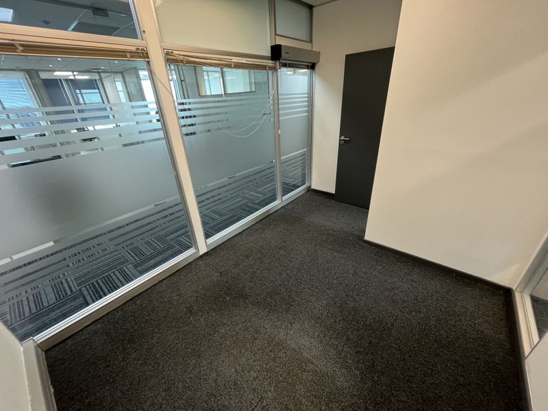 14th Floor Office with Uninterrupted CBD & Harbour Views. The Towers, Foreshore - Photo 9