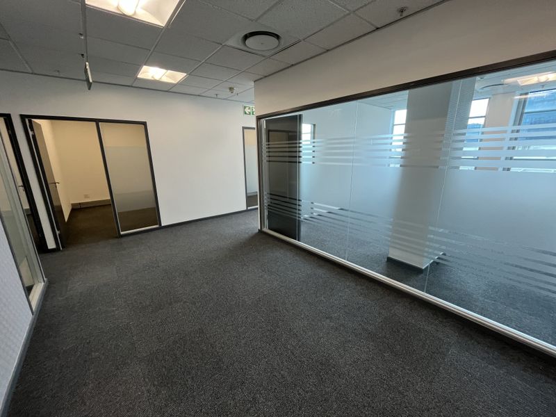 14th Floor Office with Uninterrupted CBD & Harbour Views. The Towers, Foreshore - Photo 6