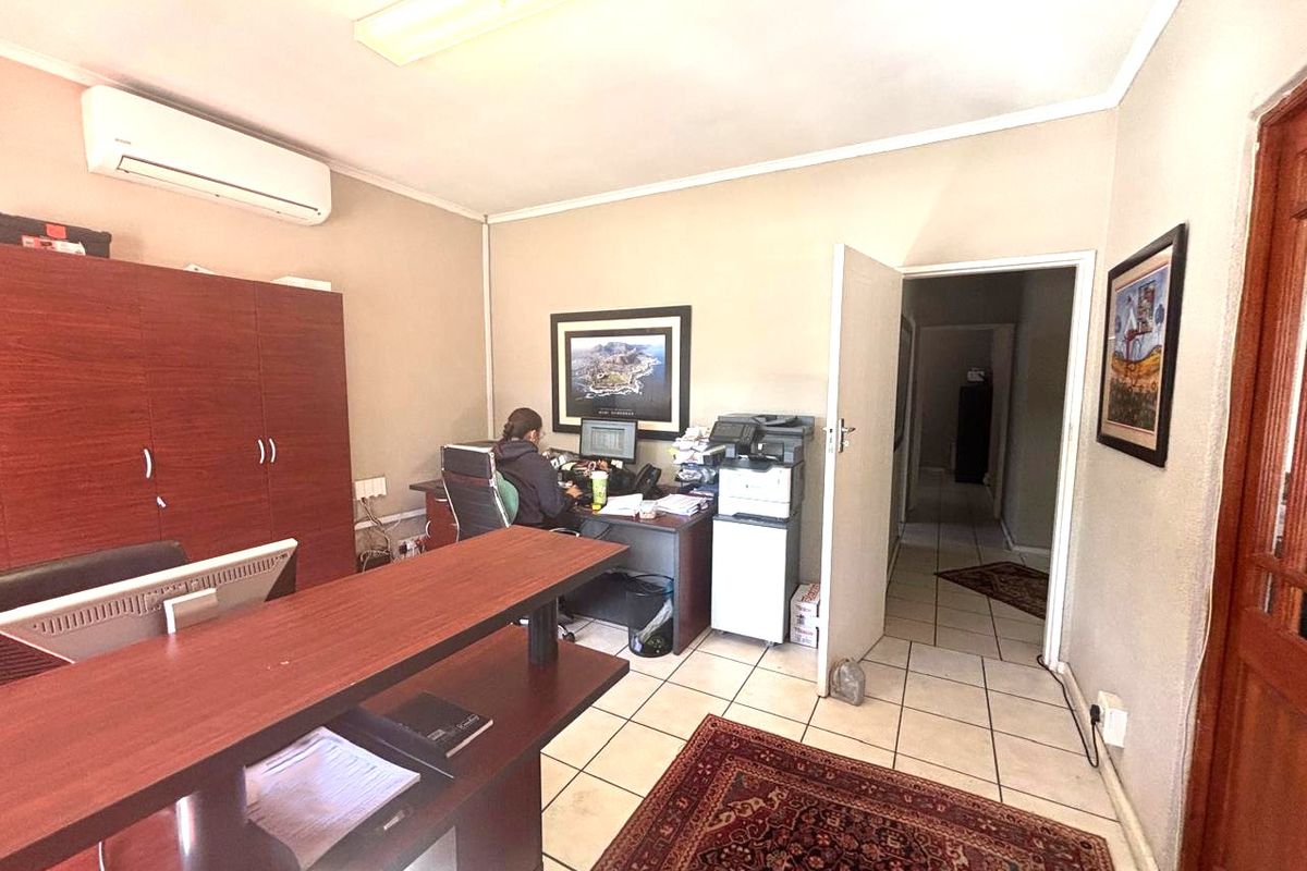 166sqm Office To Let in Bo Oakdale, Bellville | 4 Offices | Parking Included - Photo 4