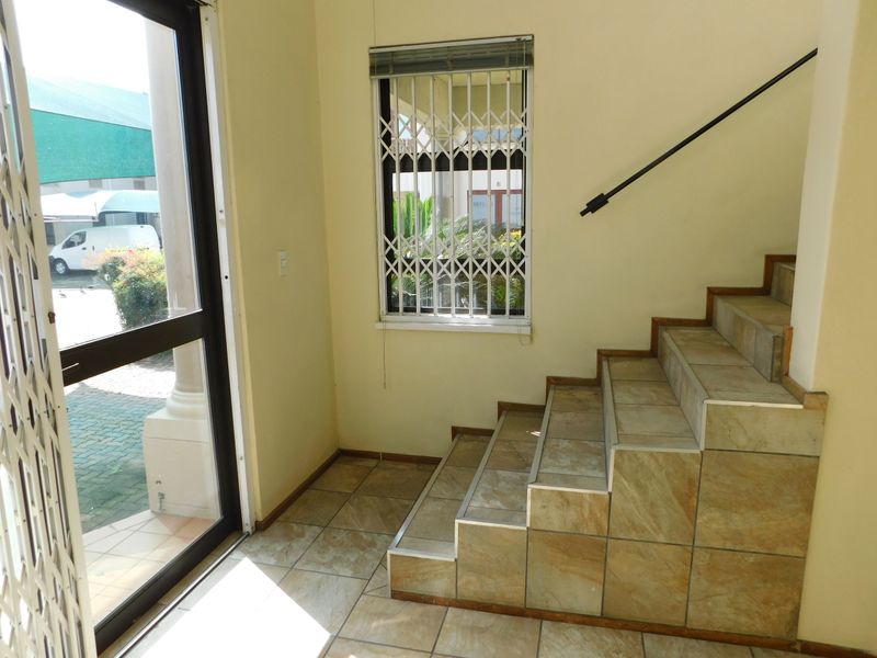 Modern Freestanding Subdivisible Offices Available Immediately. - Photo 4