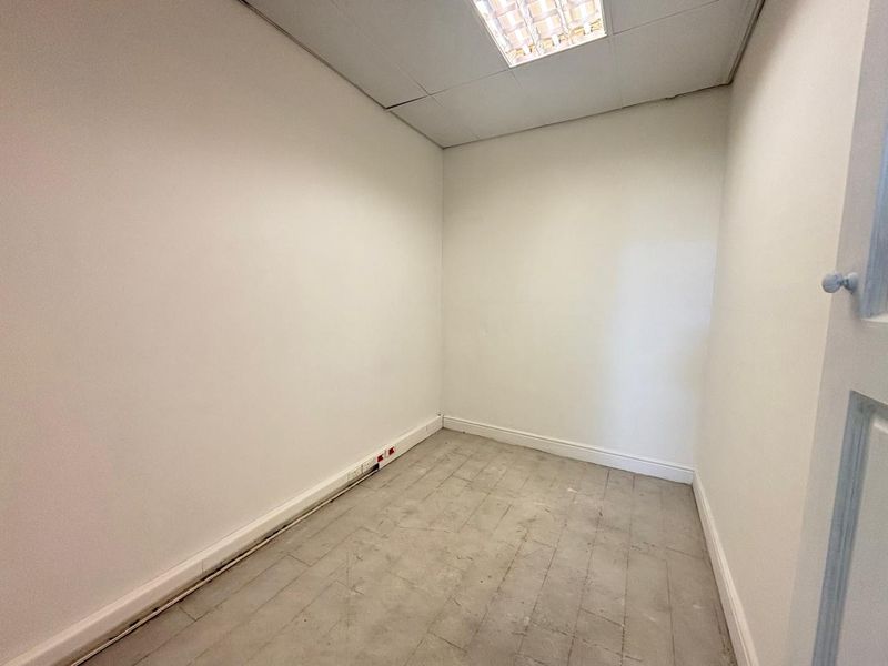 Prime Retail Space To Let in Durbanville - 76m2 - Photo 6