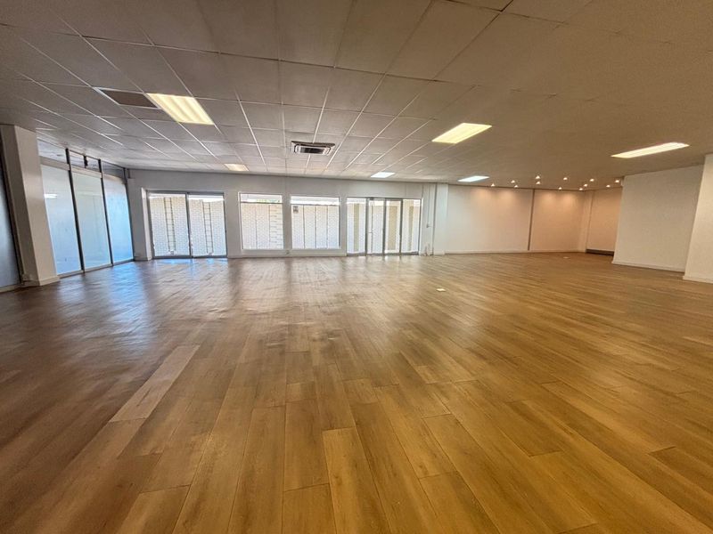 206m2 First Floor Retail / Office Space To Let in Durbanville - Photo 4