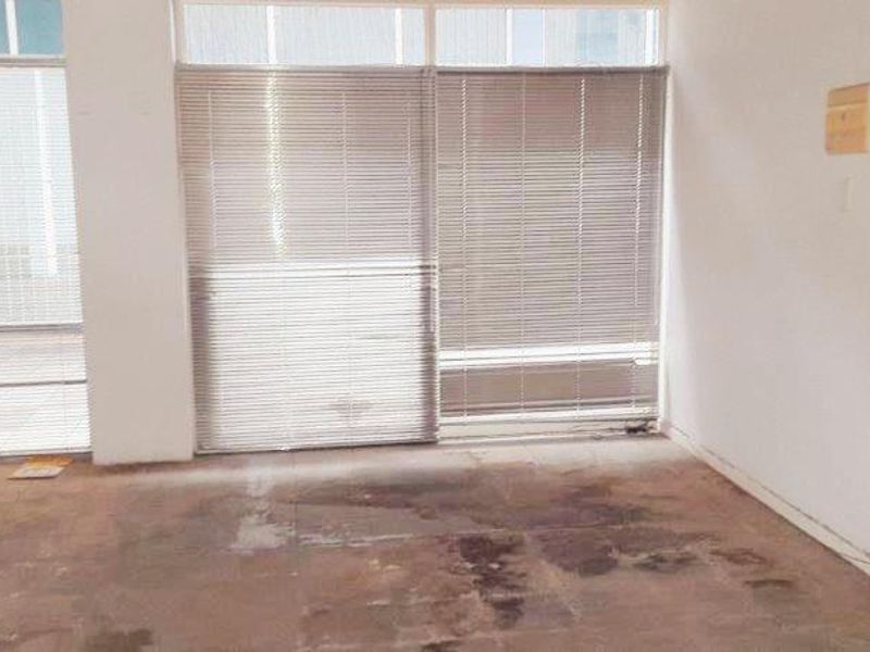 CENTRAL SHOP / RETAIL SPACE AVAILABLE FOR RENT - Photo 4