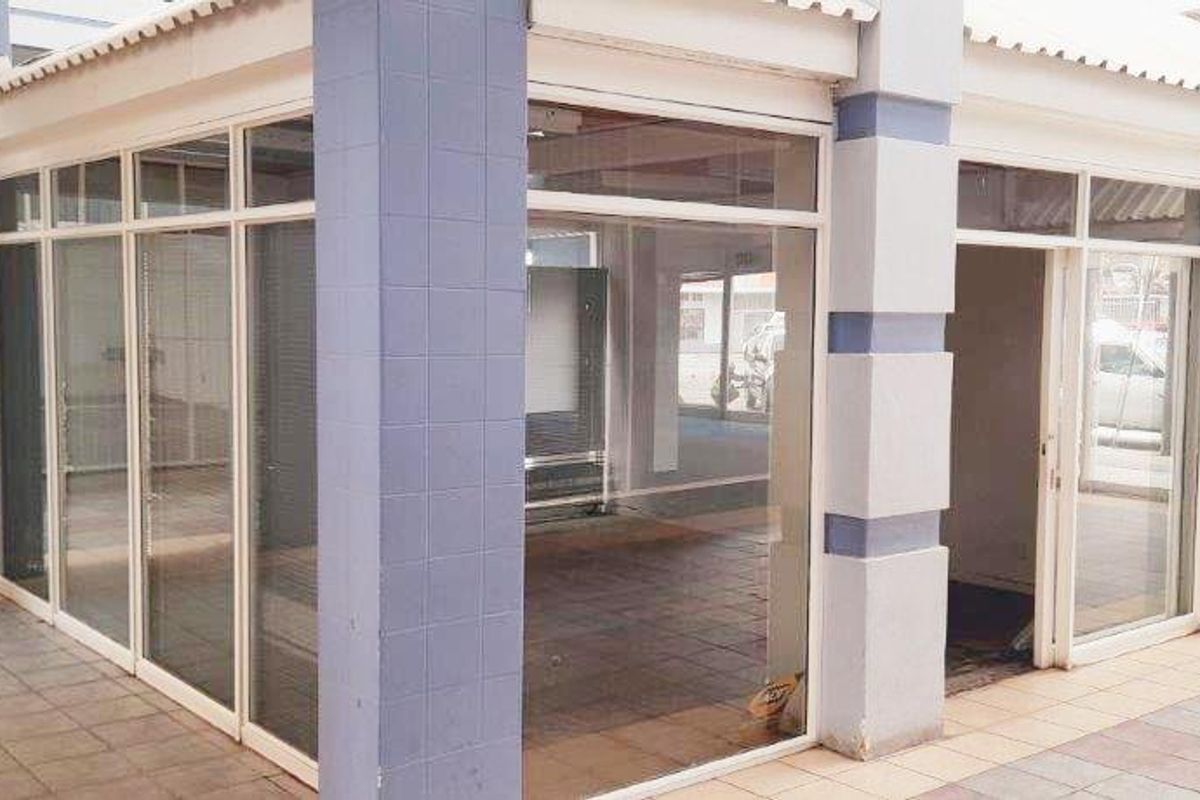 CENTRAL SHOP / RETAIL SPACE AVAILABLE FOR RENT - Photo 2