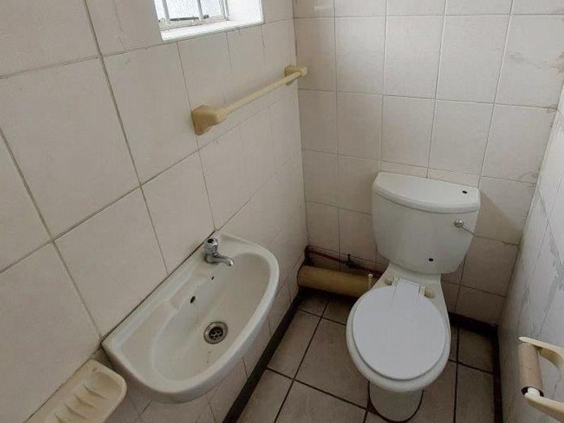 DESPATCH CENTRAL RETAIL SPACE FOR RENT - Photo 6