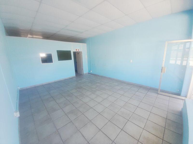 COTSWOLD RETAIL / OFFICE SPACE AVAILABLE FOR RENT - Photo 3