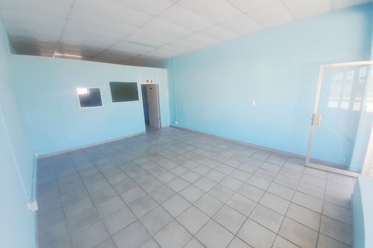 COTSWOLD RETAIL / OFFICE SPACE AVAILABLE FOR RENT - Photo 2