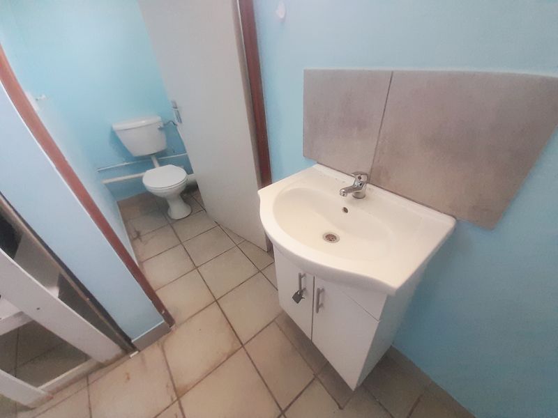 COTSWOLD RETAIL / OFFICE SPACE AVAILABLE FOR RENT - Photo 5