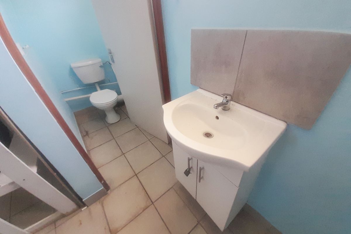 COTSWOLD RETAIL / OFFICE SPACE AVAILABLE FOR RENT - Photo 4
