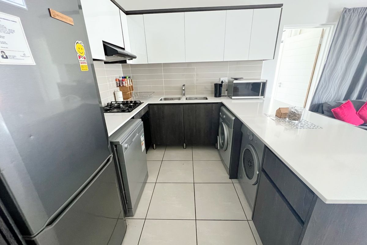 FULLY FURNISHED ONE BEDROOM  APARTMENT WITH TOP-NOTCH AMENITIES! Occupation: 1st May 2026 - Photo 3