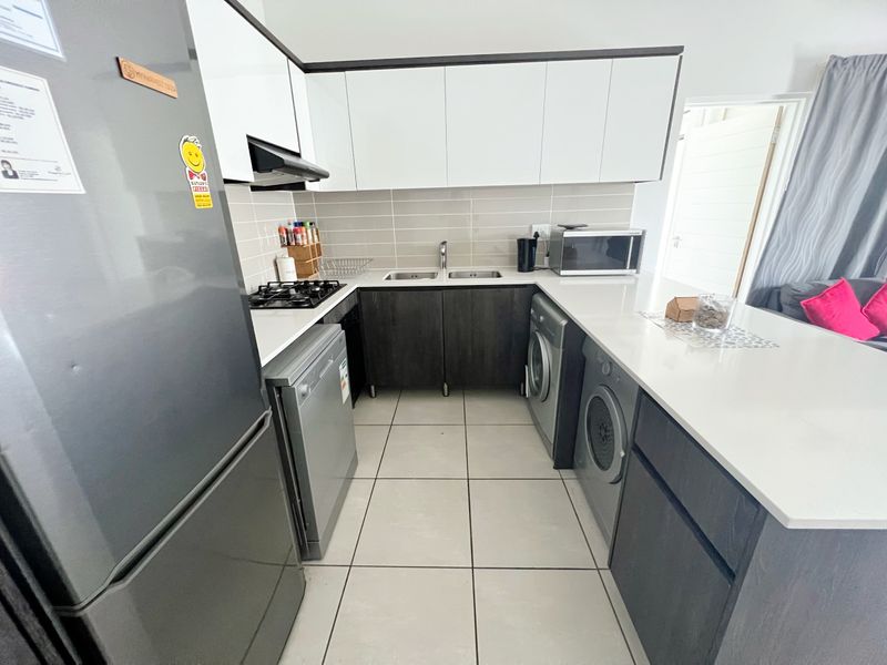 FULLY FURNISHED ONE BEDROOM  APARTMENT WITH TOP-NOTCH AMENITIES! Occupation: 1st May 2026 - Photo 3