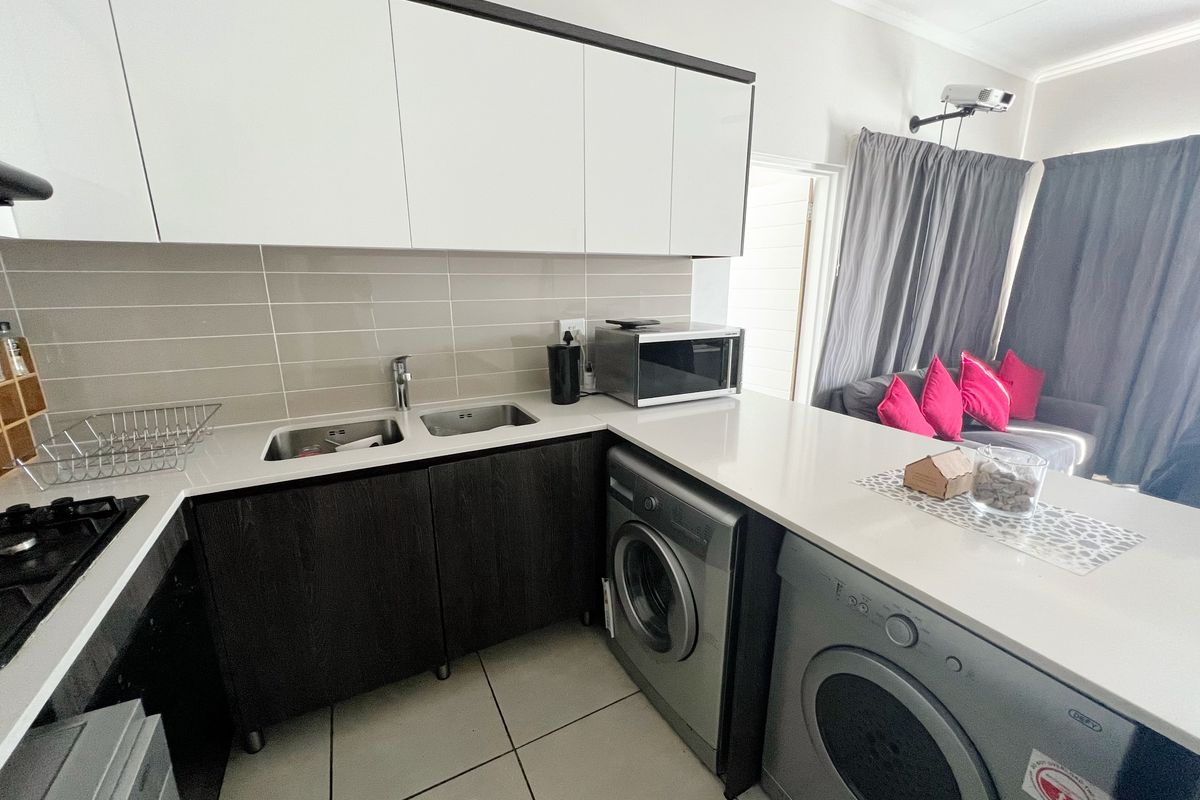 FULLY FURNISHED ONE BEDROOM  APARTMENT WITH TOP-NOTCH AMENITIES! Occupation: 1st May 2026 - Photo 5