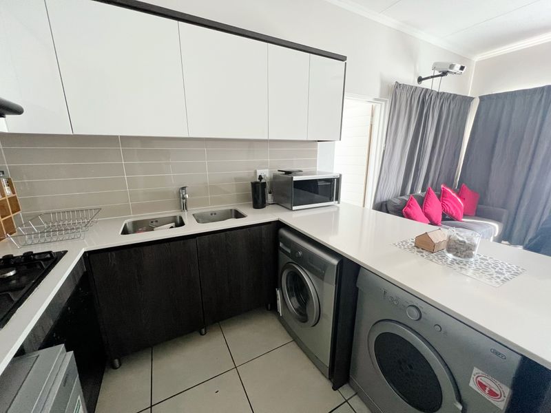 FULLY FURNISHED ONE BEDROOM  APARTMENT WITH TOP-NOTCH AMENITIES! Occupation: 1st May 2026 - Photo 5