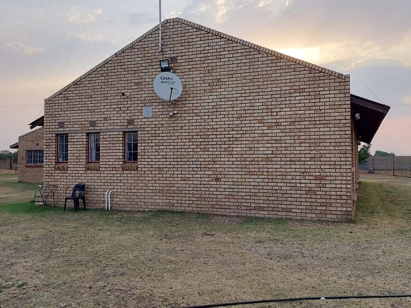 Spacious 4-Bedroom Home for Rent – Close to ArcelorMittal - Photo 4