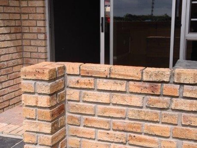 WALMER HEIGHTS 2 BED 1 BATH TOWNHOUSE FOR RENT - Photo 7