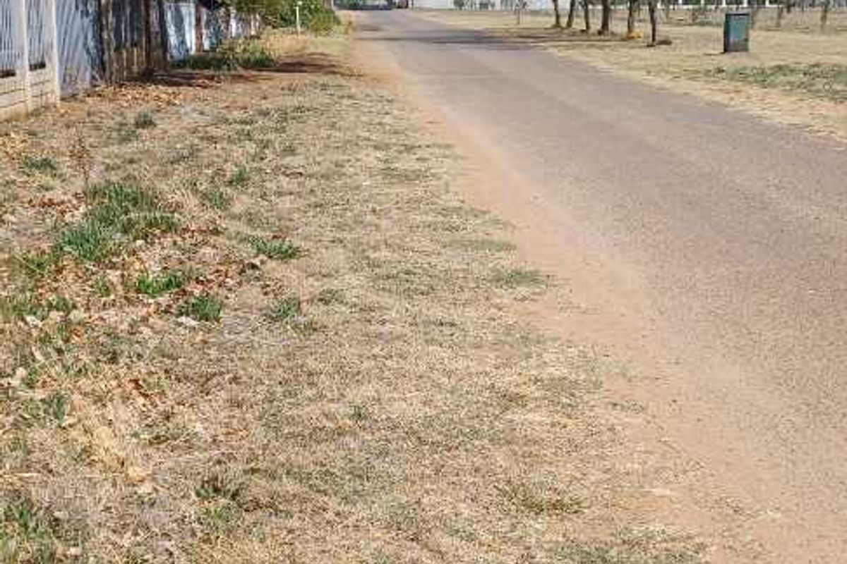 Large Stand with lovely views in Henley on Klip - Photo 2