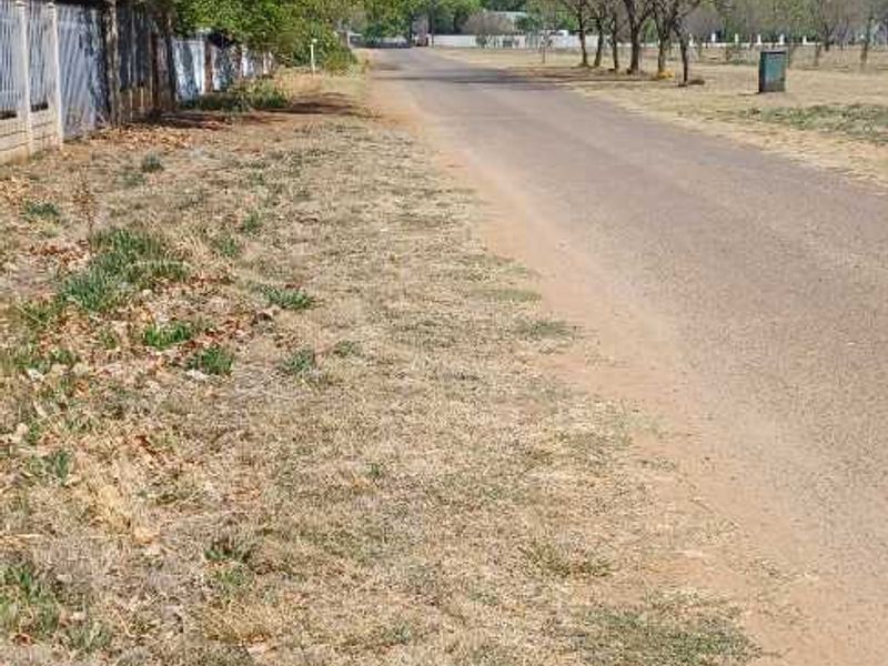 Large Stand with lovely views in Henley on Klip - Photo 2