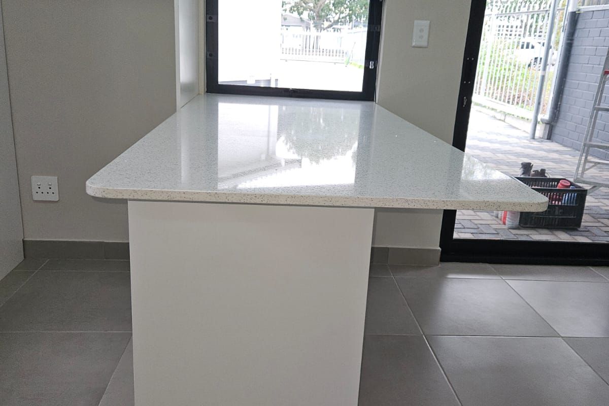 Newly Renovated 2 Bedroom House in Kuilsivier - Photo 3