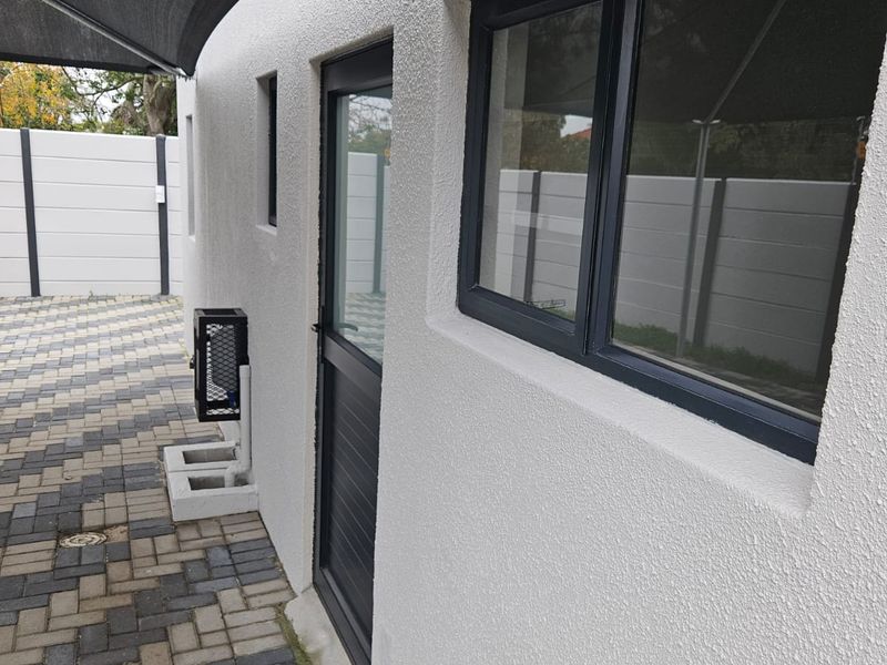 Newly Renovated 2 Bedroom House in Kuilsivier - Photo 6
