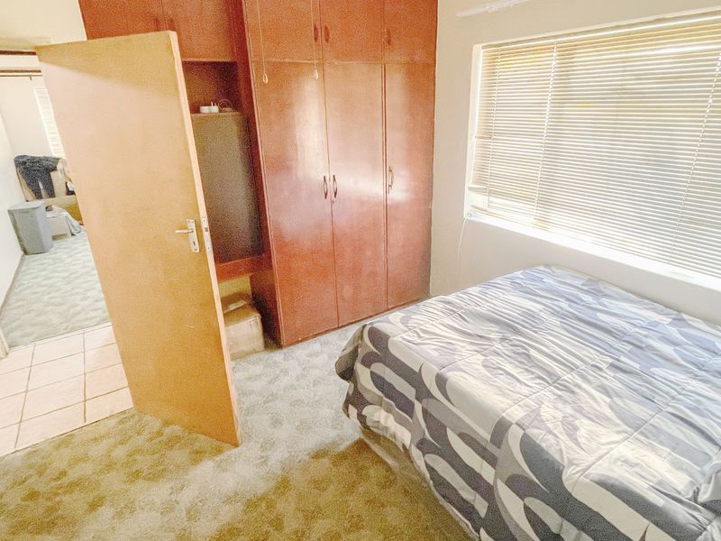 NORTH END 2 BED 1 BATH APARTMENT WITH PARKING FOR RENT - Photo 4