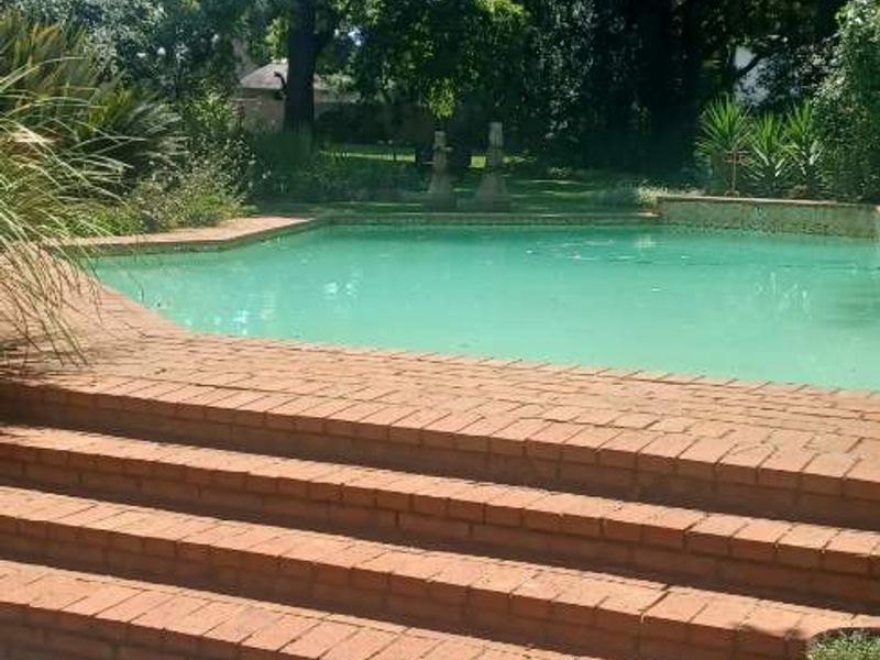 3 Bedroom spacious home with 2 Bedroom flatlet in Henley on Klip - Photo 8