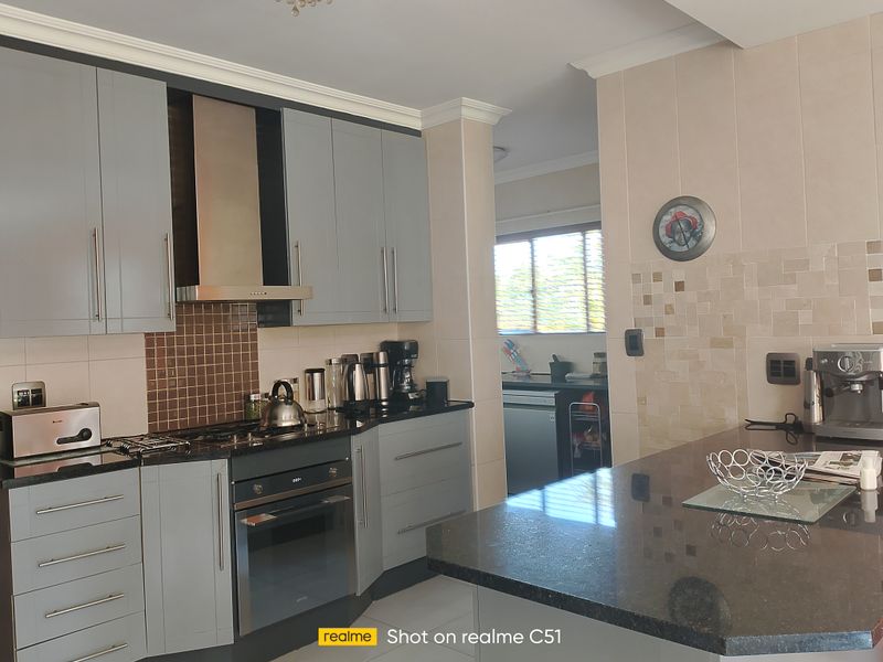 4 Bedroom House For Sale in Helderwyk Estate - Photo 5