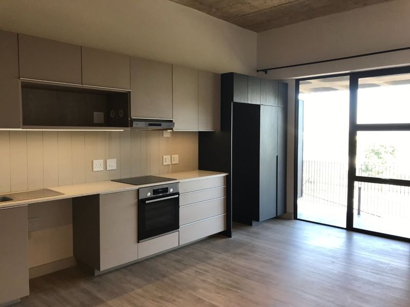 Unfurnished One Bedroom One Bathroom Apartment - Photo 4