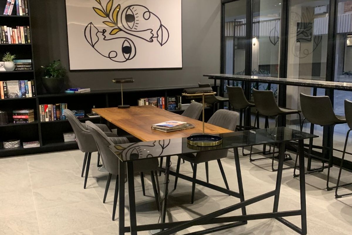 Unfurnished One Bedroom One Bathroom Apartment - Photo 3