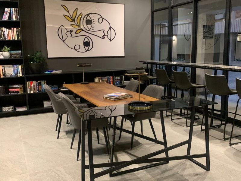 Unfurnished One Bedroom One Bathroom Apartment - Photo 3