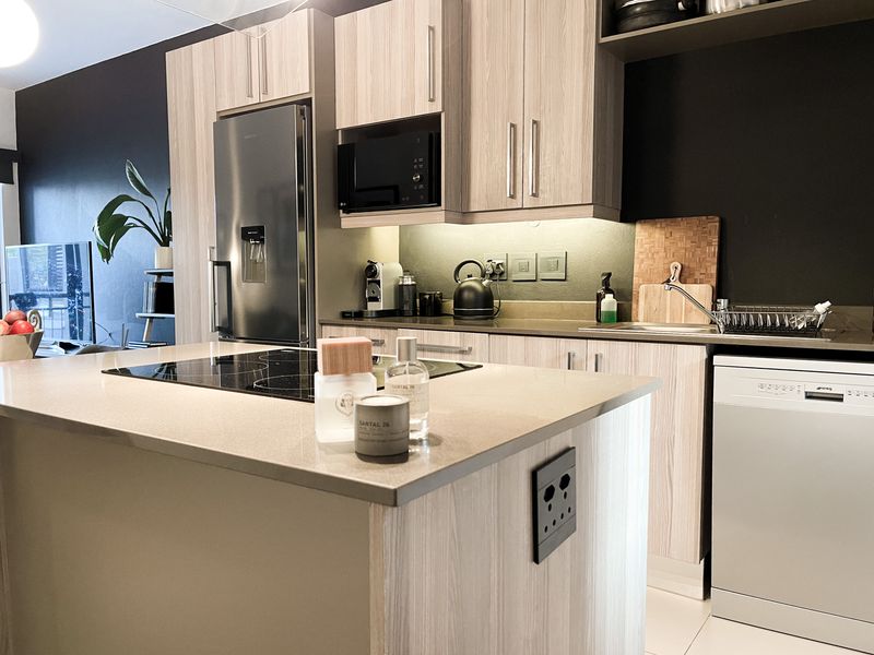 One Bedroom One Bathroom Apartment at The Atrium - Photo 2