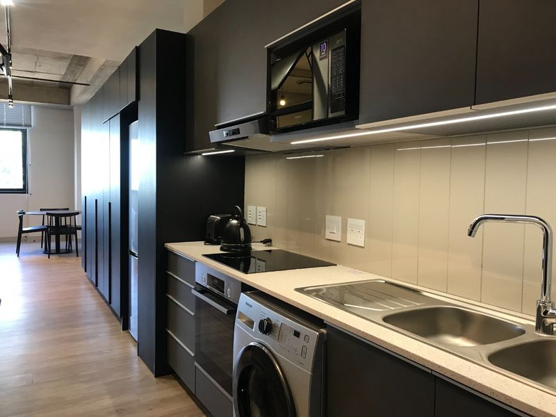 Studio Apartment for Sale in Sandton - Photo 2