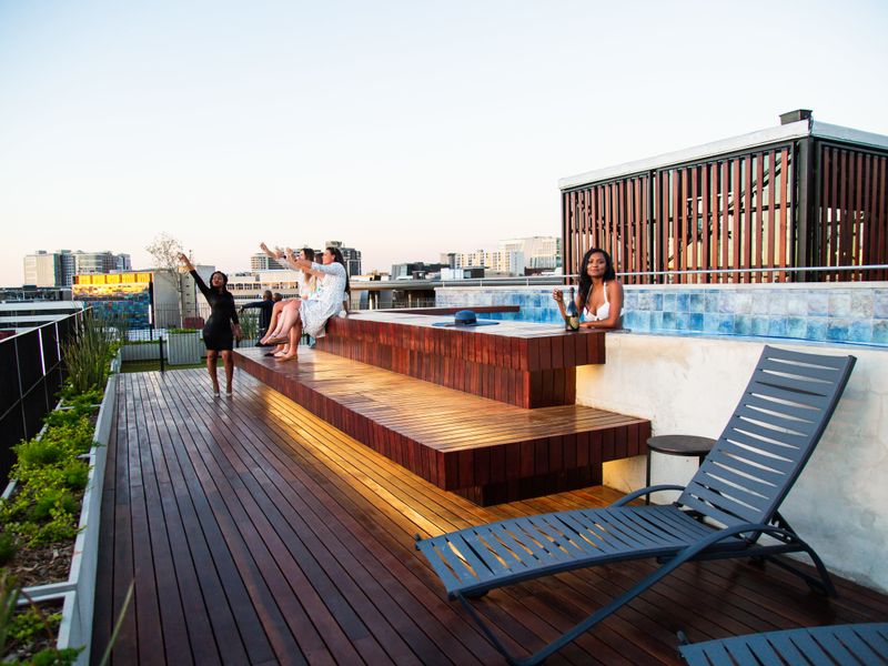 Unfurnished One Bedroom One Bathroom Apartment - Photo 10