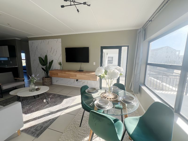 Experience Opulent Living at The Sandown FULLY FURNISHED 2 Bedroom Apartment Available! - Photo 7