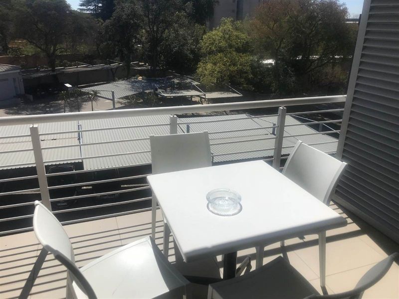 Two Bed Two Bath Apartment for sale in Sandown - Photo 10