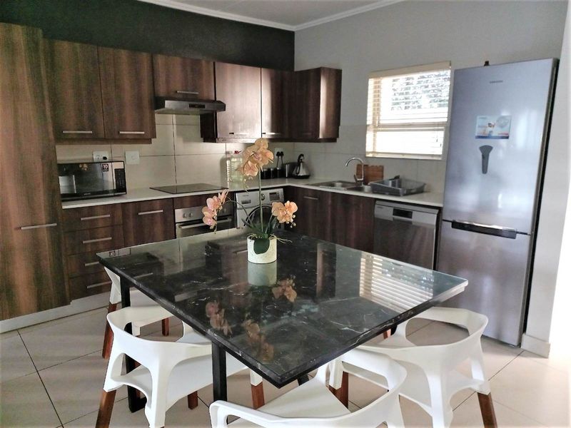 Two Bed Two Bath Apartment for sale in Sandown - Photo 6