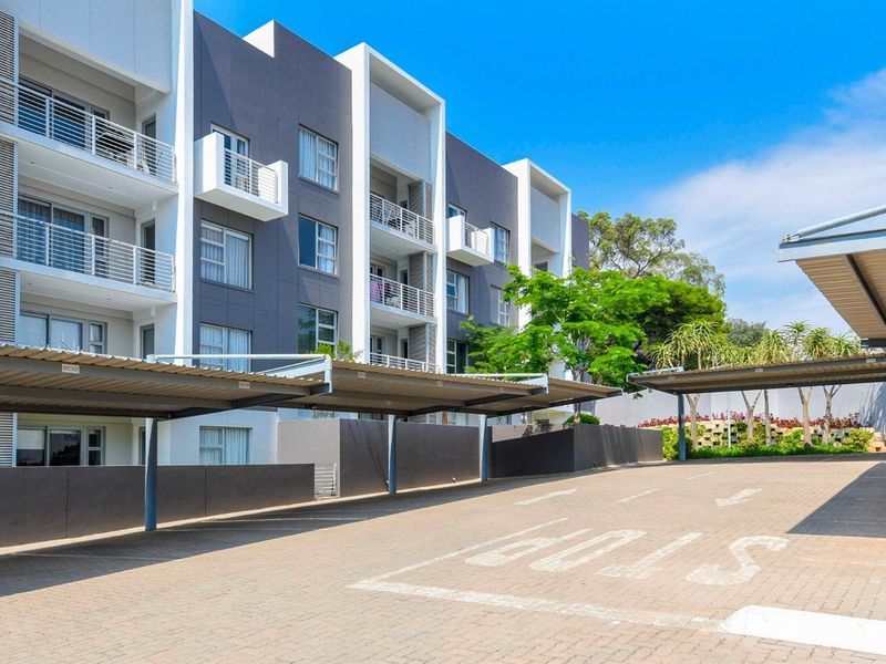 Two Bed Two Bath Apartment for sale in Sandown - Photo 2