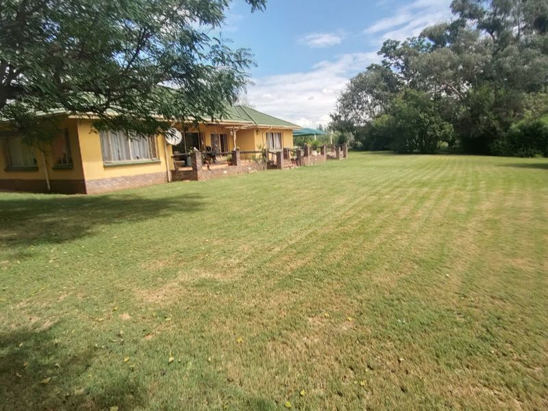 Lifestyle gem near town - Photo 5